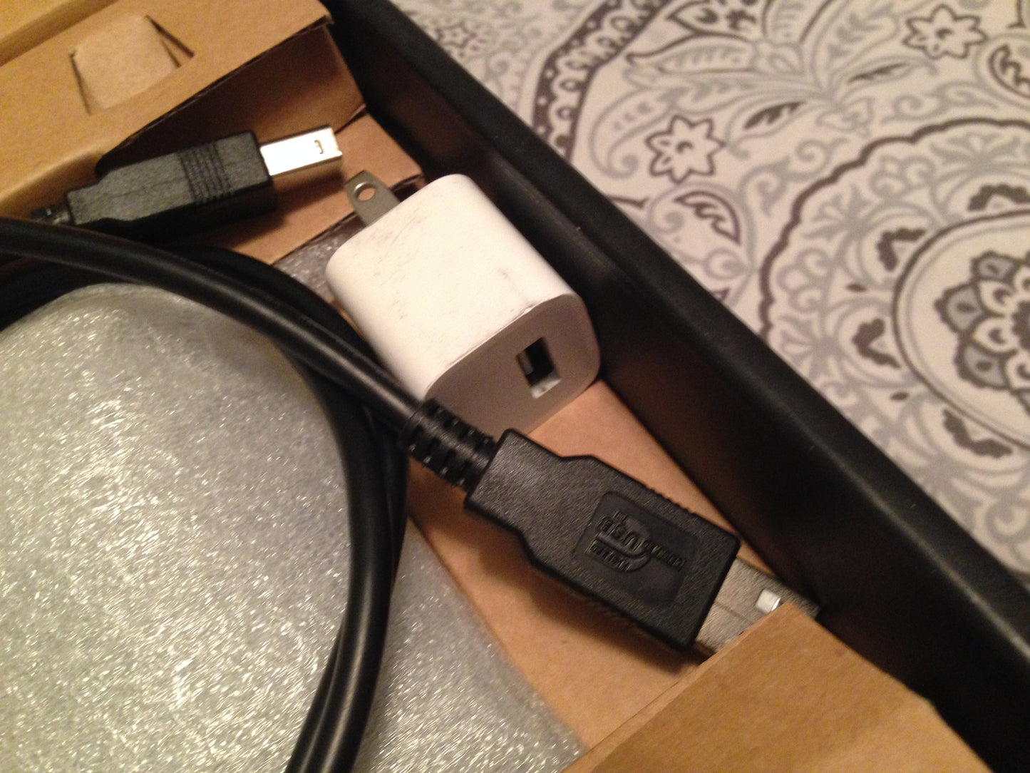 GEAR: Roland MC-101 Groovebox Sampler Synth Sequencer