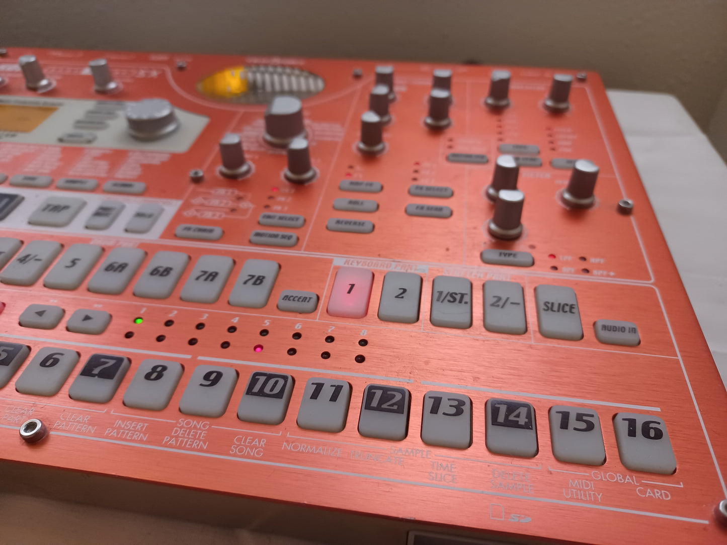 *SOLD* Korg Electribe ESX-1 SD, with 32gb SD Card and 120 .esx files *SOLD*